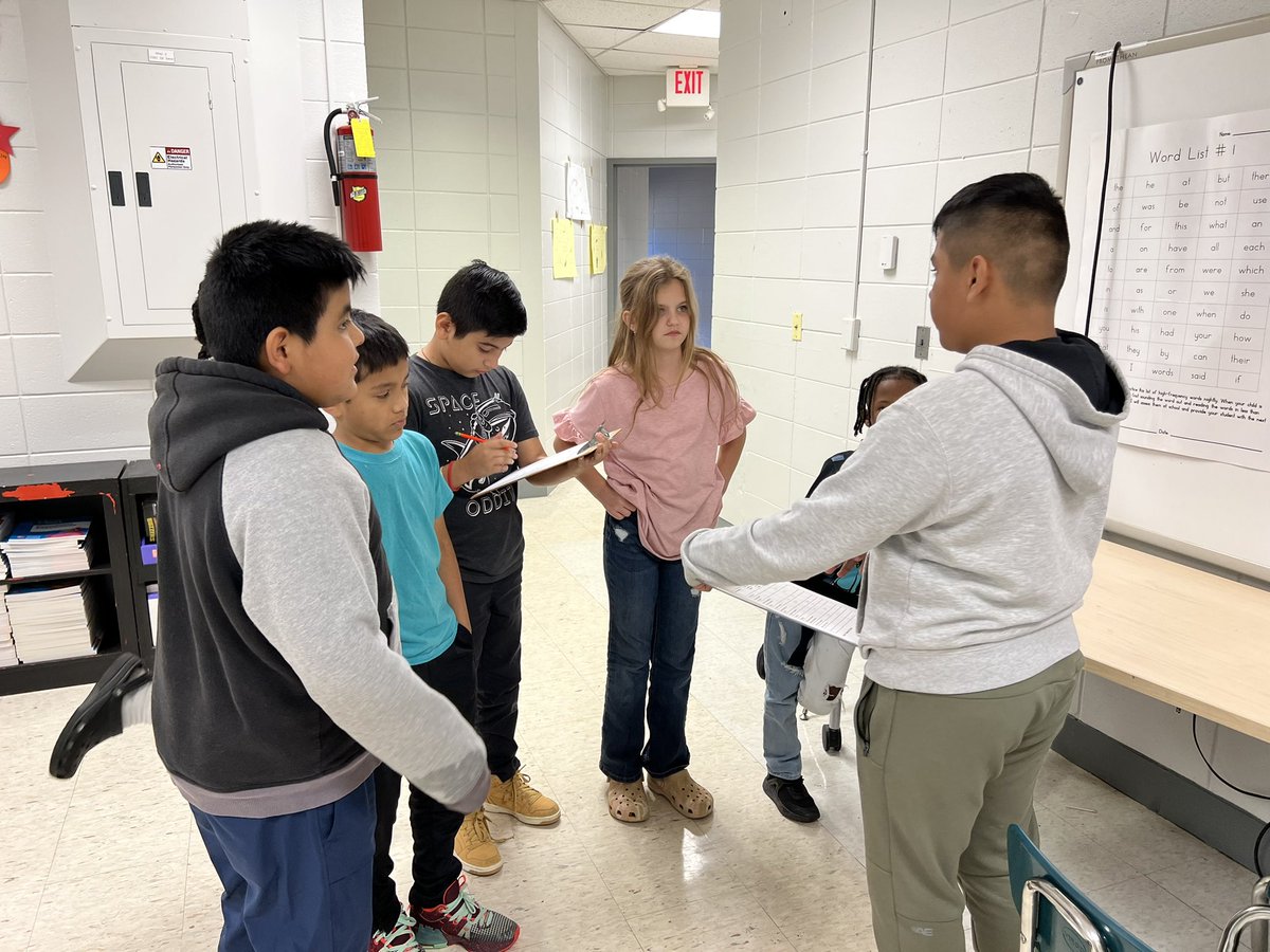 Laura Sicks tweet media