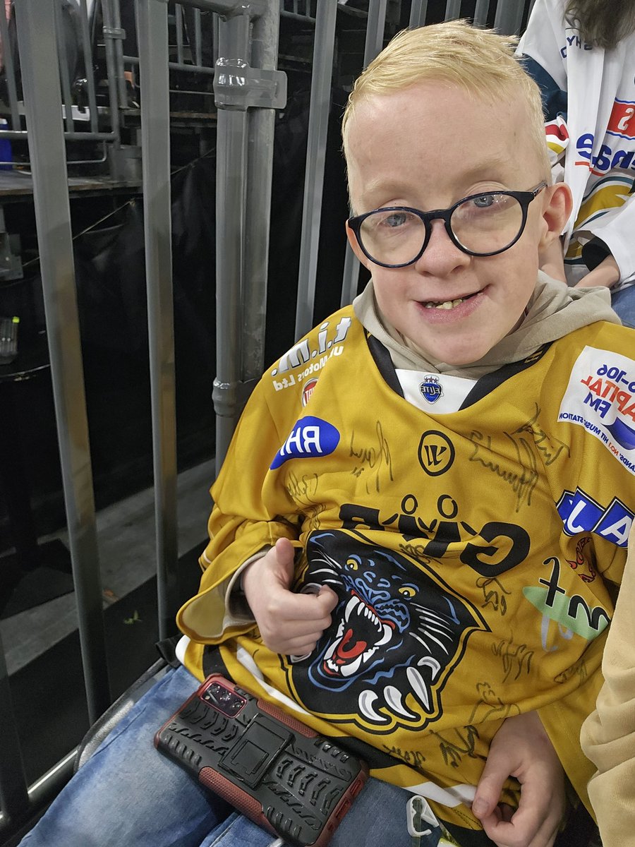 This one's for you Adam <a href="/PanthersIHC/">Nottingham Panthers</a> xxxxxx