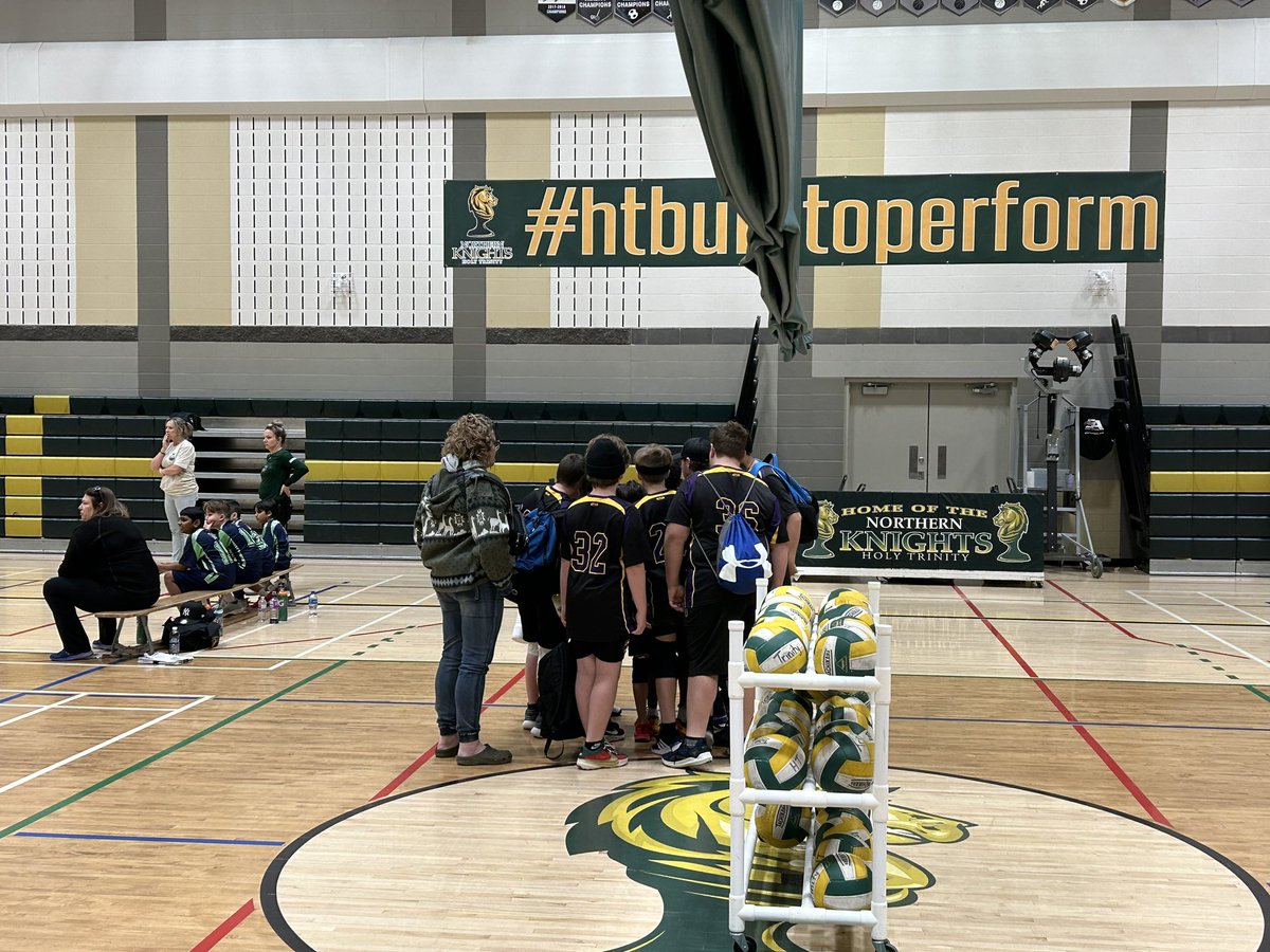 Checking out some 5/6 vb action!! So much fun had!! @fmpsd @thickwoodArts @WGHillElem @Dickinsfield @ChristinaGFMPSD @ChristianFMPSD