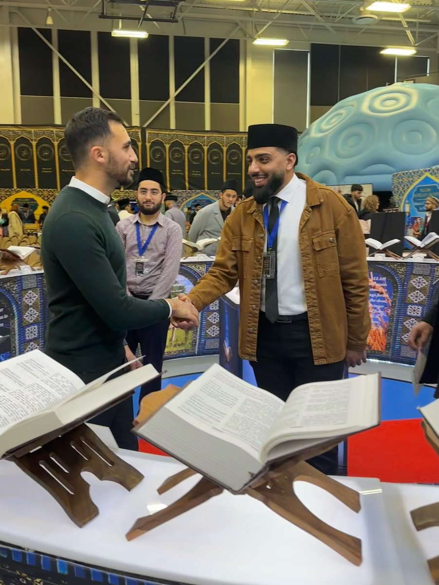 Sflecce's tweet photo. Grateful to @ahmadiyyacanada for hosting @MichaelTibollo &amp; I at an inspiring Islamic Heritage Month reception.

We celebrate the positive contributions across all fields of human endeavour, including the deep generosity of @humanityfirst.

Proud to see youth leading the way! https://t.co/uugQEwPym8
