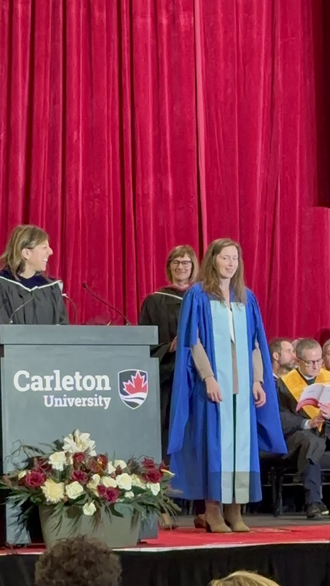 CarletonScience's tweet photo. 🎉 Congratulations, @MHoyeck!
#CarletonGrads2023 #BruinLab @bruinjenny1 #CarletonScience https://t.co/vSgNGEccWO