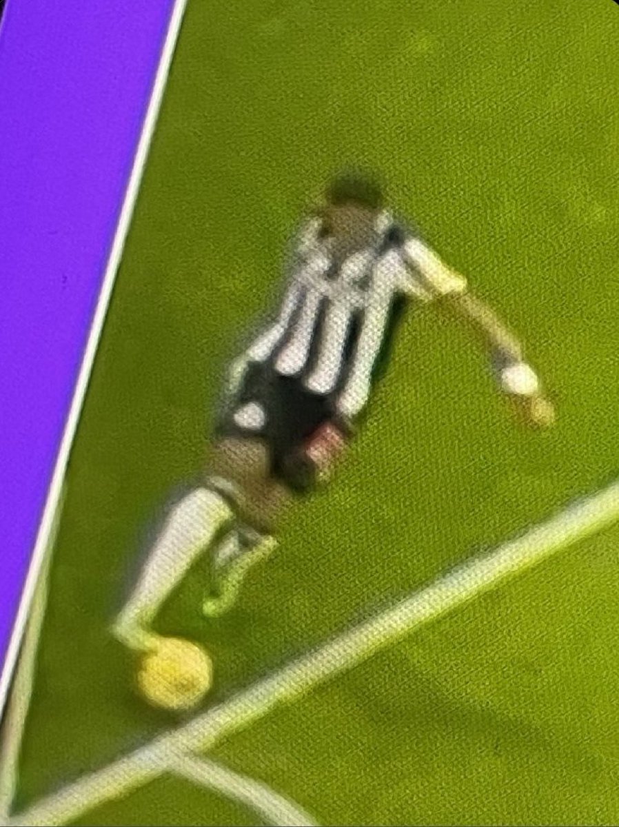 Darren Lewis tweet media