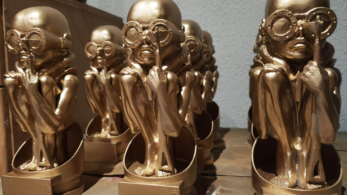 Nuestros Baby Bullets ya están viajando para Valencia. Su siguiente destino depende del jurado y del público, ¿cuál será? ⚡️

Modelado y fabricación por <a href="/sputnik1900/">MiguelCano3d</a>.

#maniatic #maniatic2023 #festival #cine #fantastico #cinefantastico #premios #babybullet