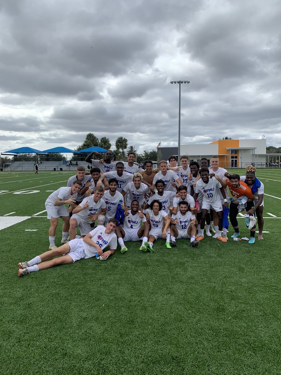 SEMI-FINALS HERE WE COME🧡🧡🧡

Great 4-0 showing from the lads today. We keep going.

#GoLions