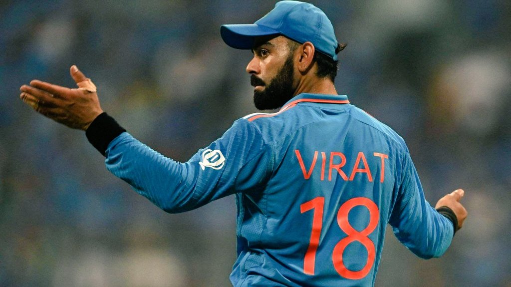mrrathode_'s tweet photo. Happy Birthday King Kohli @imVkohli....The one who inspires me everyday...The only reason for watching Cricket...GOAT🫡
#Myidol 
#KingKohli
#HappyBirthdayViratKohli
#ViratKohli𓃵 https://t.co/oxZwYTnqzc