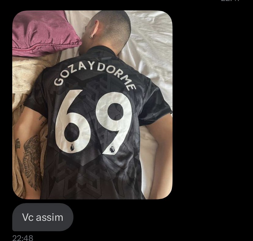 byunmink's tweet photo. “você fez amizade com ele muito rápido”

esse chupa cu na minha dm: https://t.co/qIrXWyeJXm