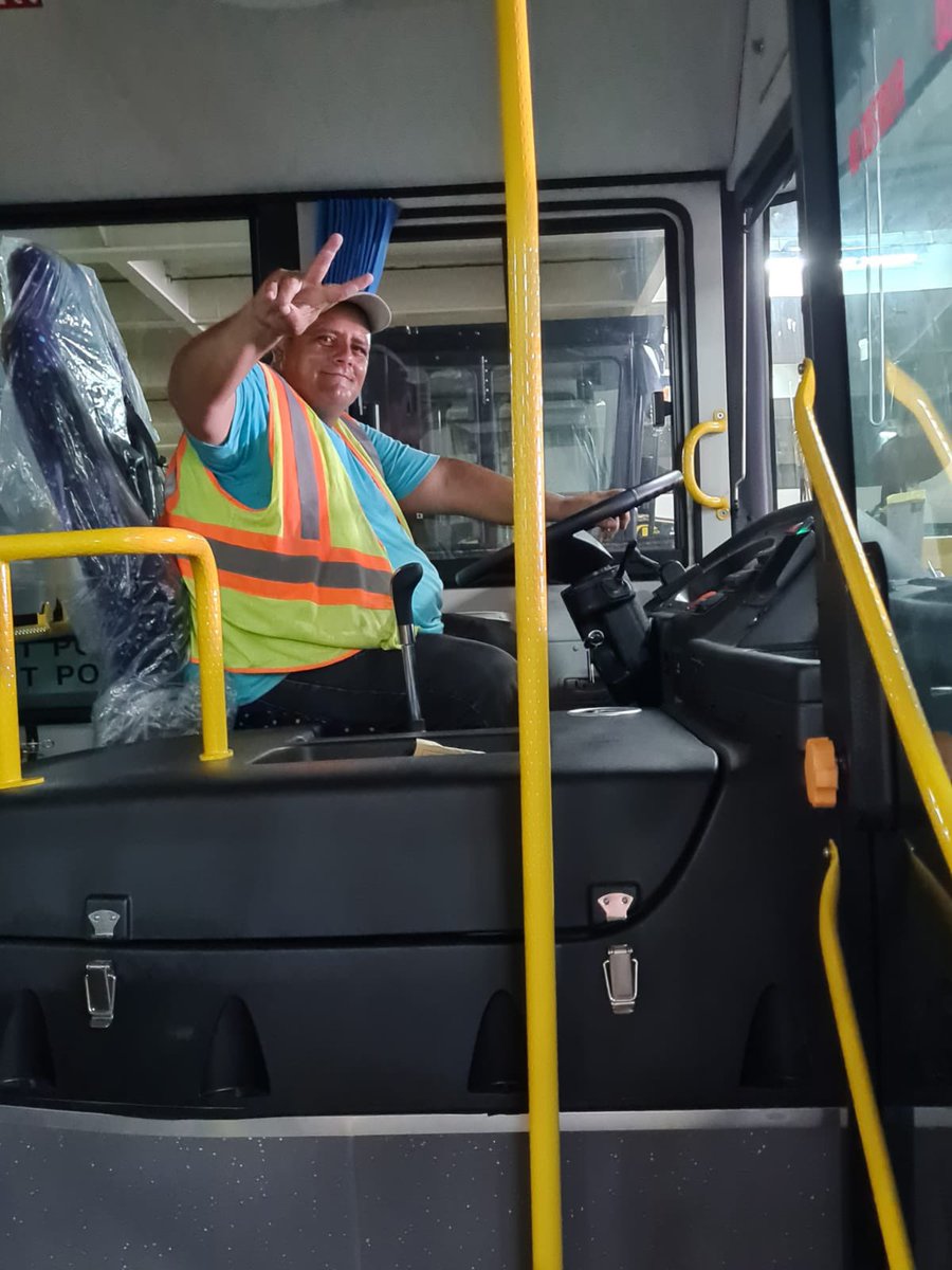 #TvNoticias 🌐
🚍 250 buses chinos son descargados en Puerto Corinto, que se suman a la ejecución exitosa del Plan de Mejoramiento y Modernización del transporte público de #Nicaragua.