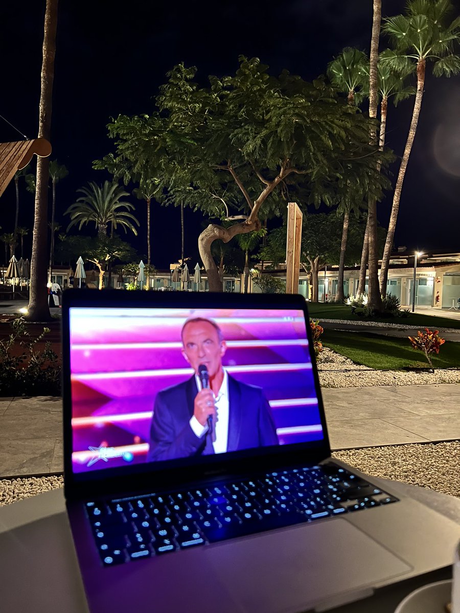 Même dans les îles Canaries, on regarde la <a href="/StarAcademyTF1/">Star Academy</a> #live #tf1