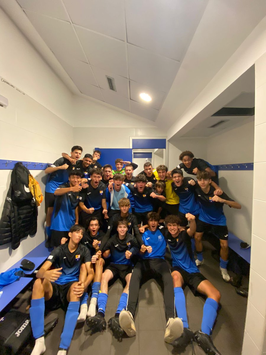 CFAEspluguenc's tweet photo. FUTBOL BASE | LA PRIMERA DEL JUVENIL B! 

El partit de la setmana es queda a #Esplugues! Brutal duel on els nostres han guanyat 5-4 al Sagrat Cor Sarrià i sumen així els primers punts de la temporada! 

#SomEspluguenc | #Futbolcat https://t.co/GwndYeMrjw