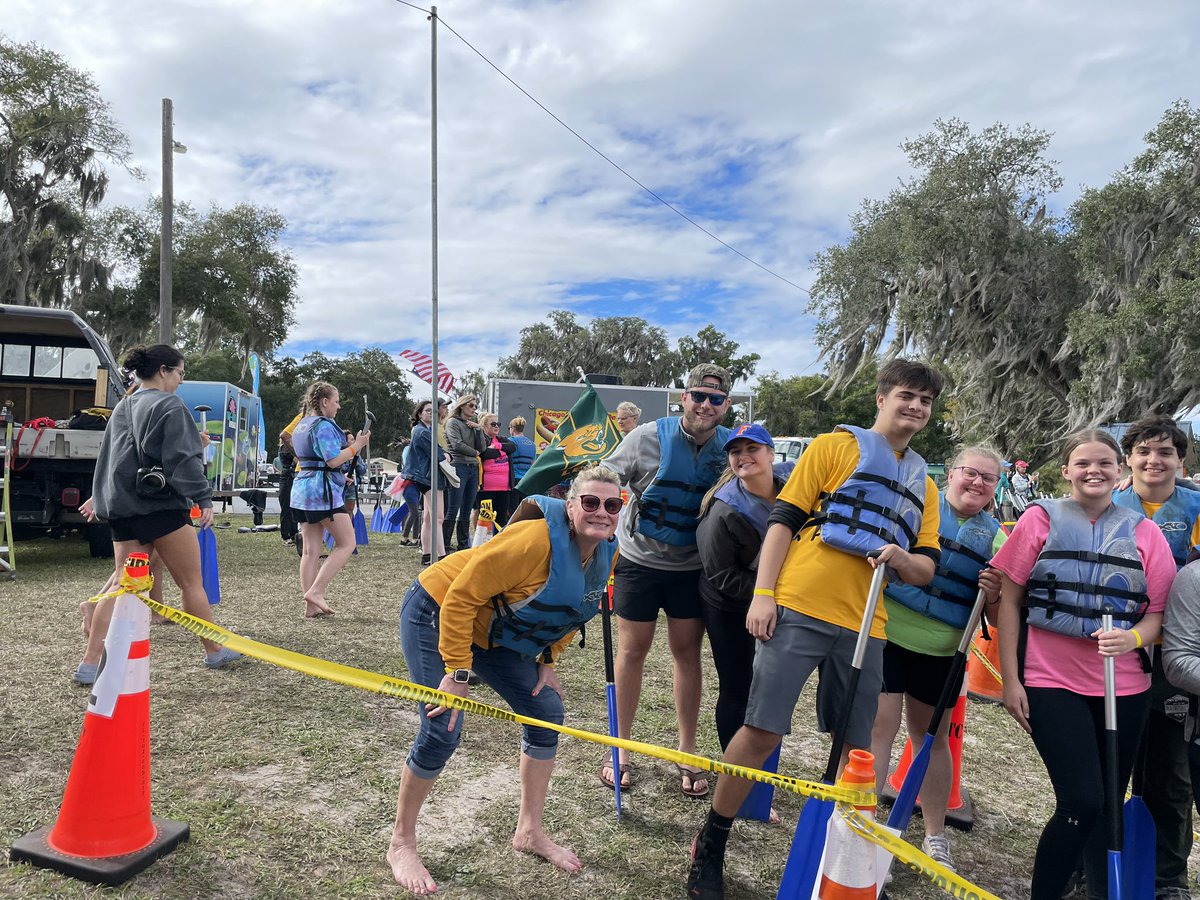 What a great day competing as Hurricanes at todays Dragonboat Festival. So appreciative of <a href="/CCEduFoundation/">CCEF</a> lead by <a href="/MissShaunda/">Shaunda Burdette</a> for everything they do for Citrus County schools and the community they serve!    #OneHurricane #CitrusCommunity <a href="/CHSCanes/">Citrus High School, Inverness, FL 🌀🌀🌀</a>