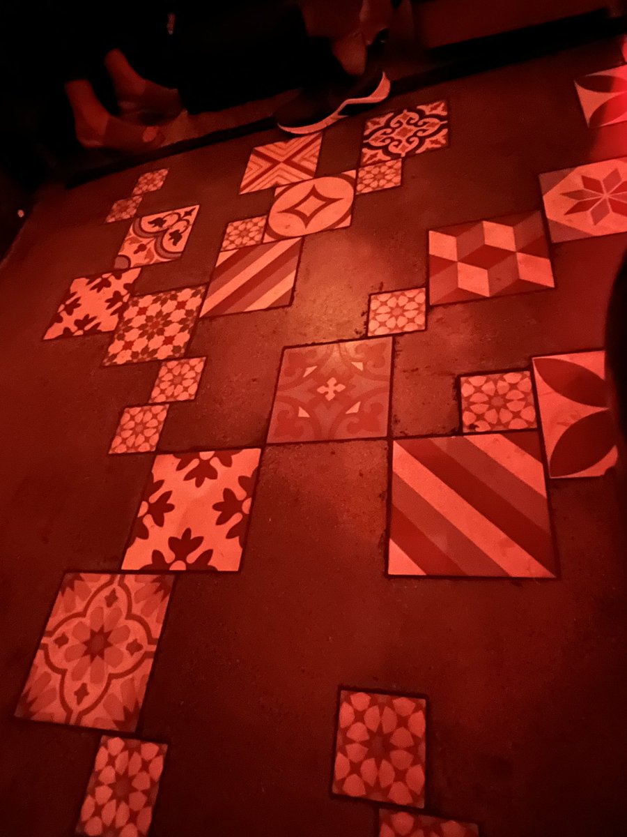 KerryBilicki's tweet photo. This is the spot a very large very drunk man went down but not before he drilled the heel of his boot into my big toe.😫😩 Not broken but hoping I don’t lose the nail.🤕
#sovegas https://t.co/rECQz2MyJR
