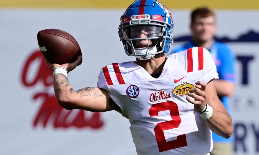 NoahGrubbsQB's tweet photo. #AGTG After a great conversation with @CoachAlexFaulk, I am extremely blessed and honored to have received another POWER 5 OFFER from OLE MISS 🔵🔴 #HottyToddy #BTruQBTraining @baylintrujillo #ComeToTheSip @Adamdon3 https://t.co/OpeJO8vIzF