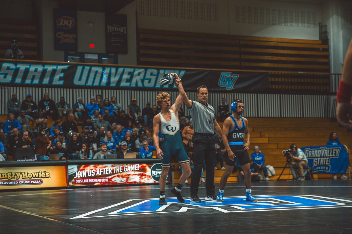 WRES | NAIA Top 20 trio of Trevor Marsman, Thade Radosa, and Sterling McLaughlin all win their respective weight classes at the Messiah Invitational to finish sixth as a team. 

cugoldeneagles.com/news/2023/11/4…

#TogetherweSOAR