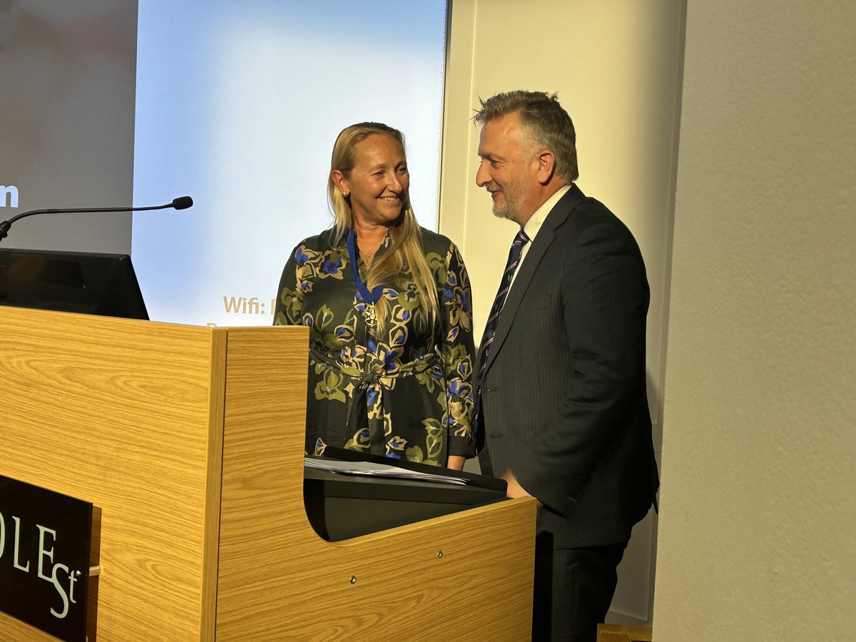 Very honoured to take over as President of the Laryngology and Rhinology Section of the Royal Society of Medicine ⁦<a href="/RSMORL/">RSM Otology and Laryngology & Rhinology Sections</a>⁩ 
Thanks to ⁦<a href="/AndrewsNose/">Professor Peter Andrews</a>⁩ and all those who were in the audience yesterday