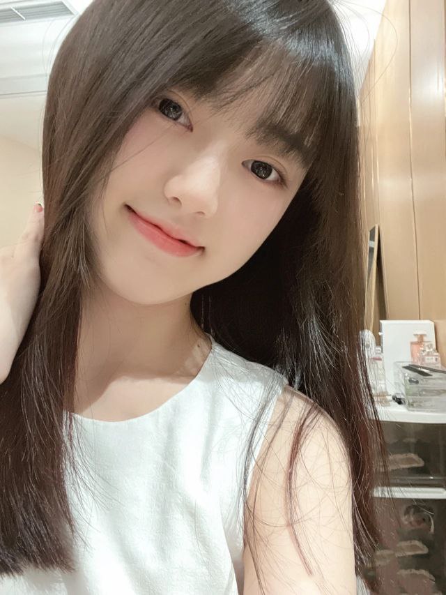 固原约炮少妇白领 tweet media