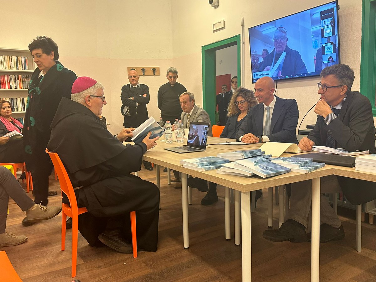 aiga_genova's tweet photo. Ecco le foto dalla presentazione del #Libro Bianco sulle #Carceri redatto a cura di @giovaniavvocati https://t.co/DIU2KtscpC
