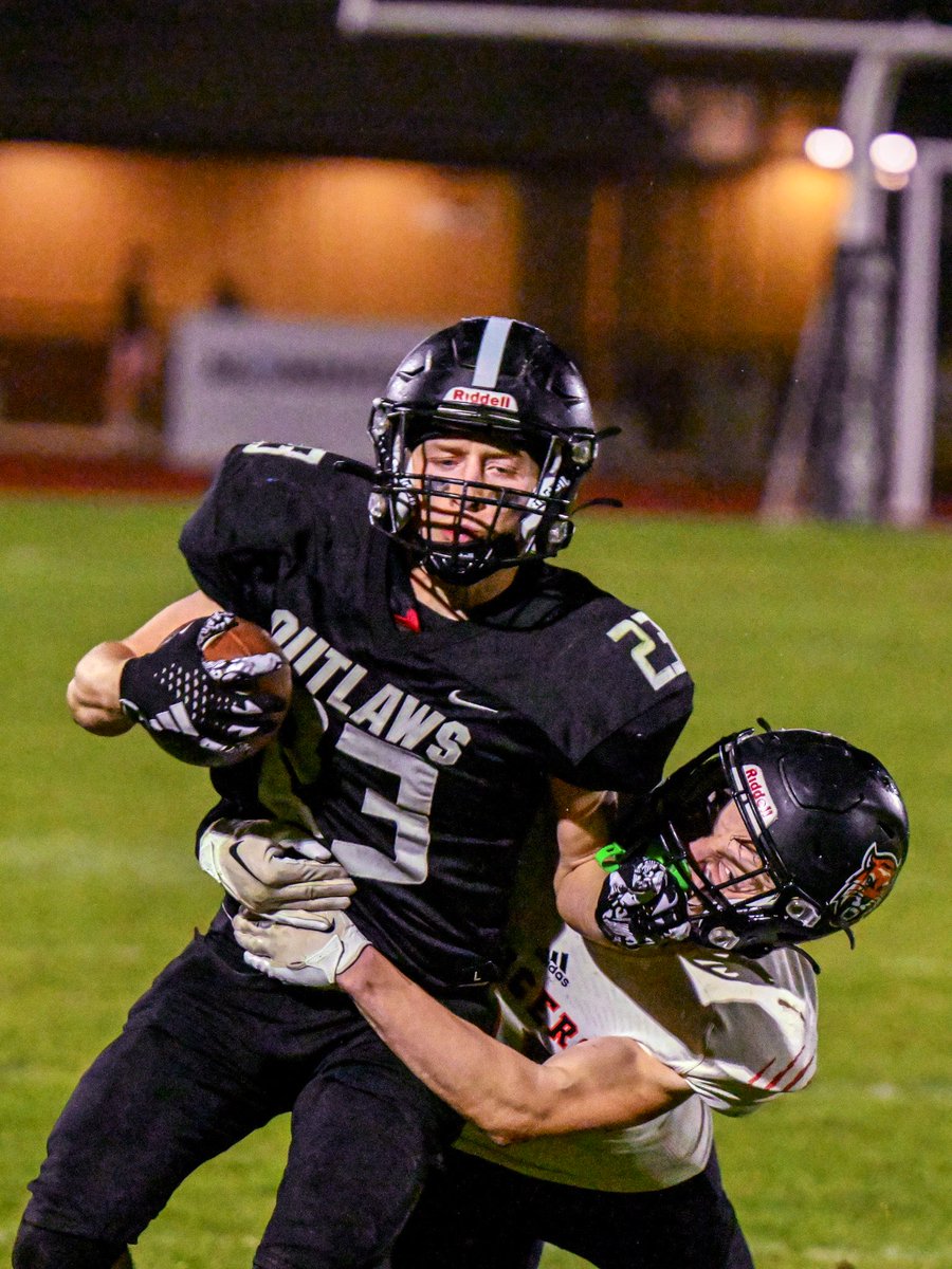 Took some pics at a high school football game last night.