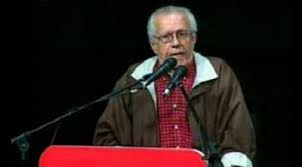 robertomalaver's tweet photo. PERUCHO CONDE
Hoy, cuando ese extraordinario humorista y amigo, Perucho Conde, nos deja, quiero recordar que también nos acompañó a mí y a Roberto Hernández Montoya en nuestro programa Comoustedespuedenver. Allí demostró su talento, su amistad, y su solidaridad con nosotros. https://t.co/xwxsIUt5MR