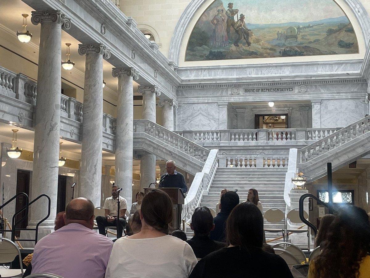 Candice B. Pierucci tweet media