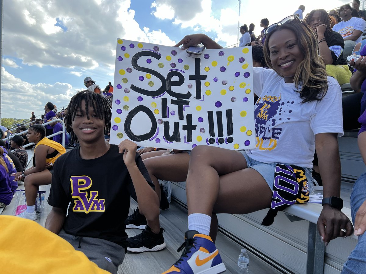 rosalynesweat's tweet image. Set your homecoming out! Excellence lives here! Thanks for the sign! #PVU #Panthers ⁦@PVAMUAdmissions⁩