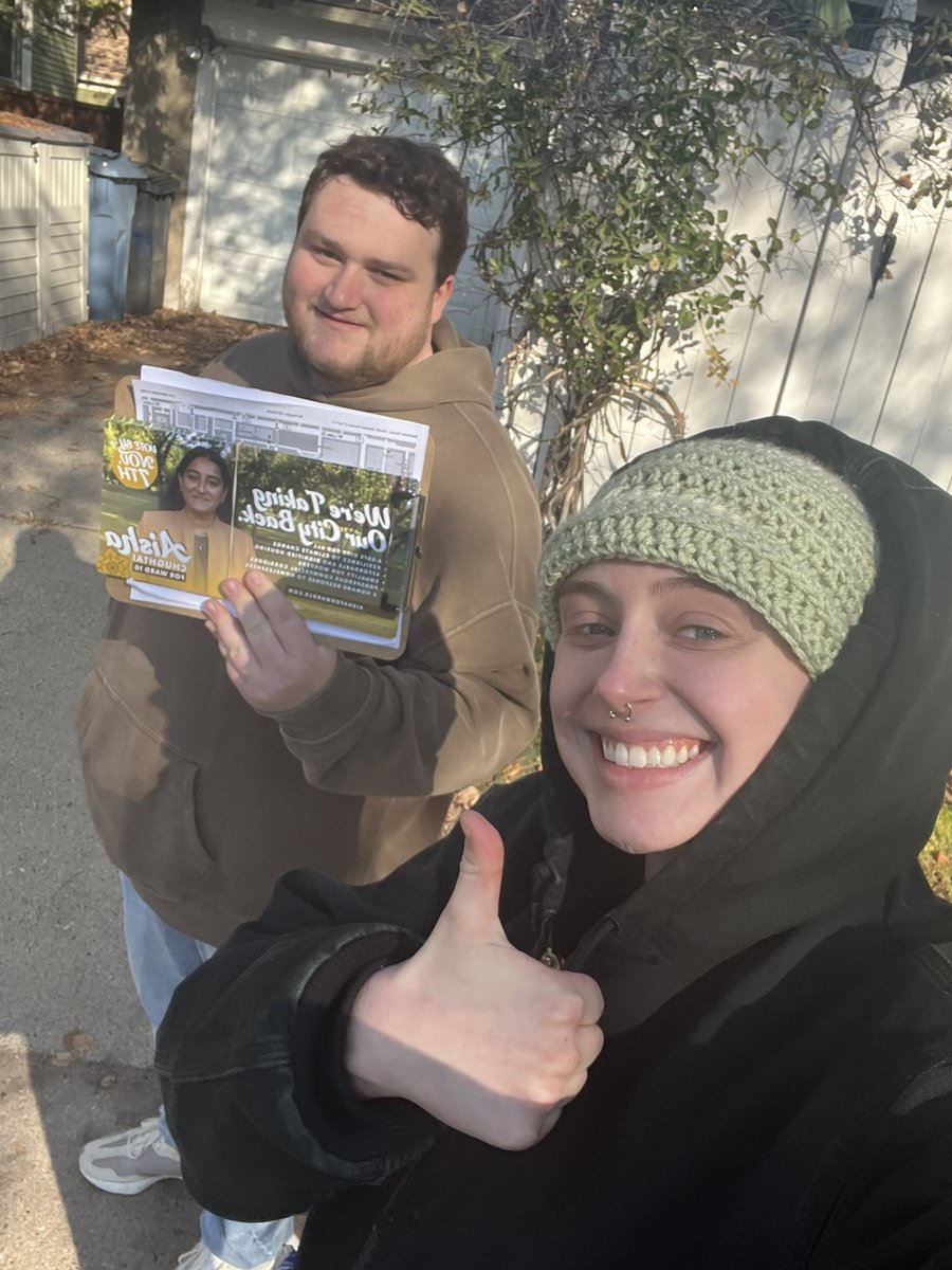 YDSA UMN, <a href="/MacalesterYDSA/">Macalester YDSA</a>, and <a href="/HamlineYDSA/">Hamline YDSA</a> had a great time knocking hundreds of doors for <a href="/aishaforward10/">Aisha Chughtai</a> and <a href="/sorenmpls/">Soren With Ward 8</a> at <a href="/TwinCitiesDSA/">Twin Cities DSA 🌹</a>’s Get Out The Vote Rally!