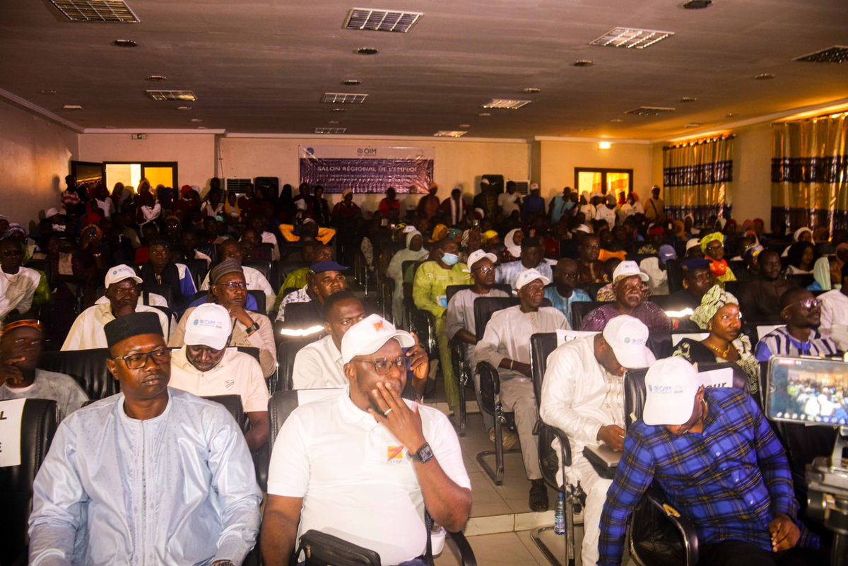 MenefpMali's tweet photo. Après le succès de Ségou les 2️⃣7️⃣&2️⃣8️⃣ oct, la ville de Kayes a accueilli le Salon Régional de l’Emploi les0️⃣3️⃣&0️⃣4️⃣nov2️⃣3️⃣. Parrainé par Mme le @bagami_traore, cette initiative de @oim_mali avec l'ONG #WAEIF à offrir des opportunités d'insert° aux jeunes👇https://t.co/YcAfPxyGX3 https://t.co/sSJCZ1MMCV