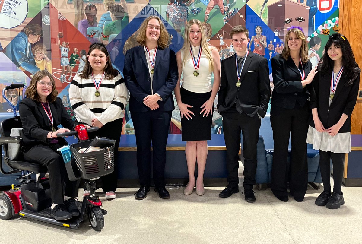 mary luckritz tweet media