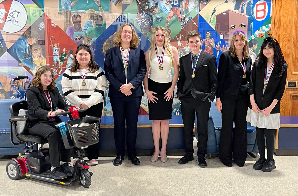 mary luckritz tweet media