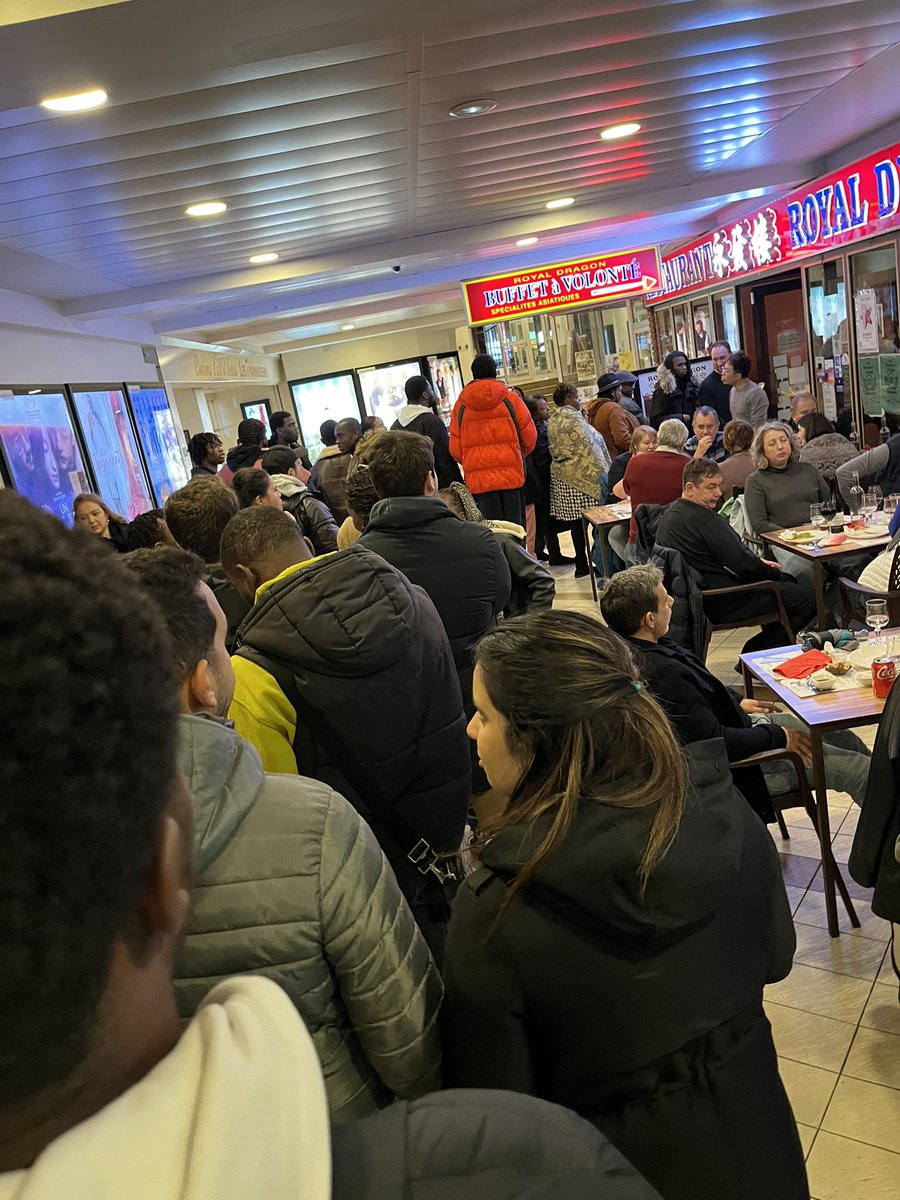 _sidd's tweet image. Waiting queue  for a Chinese buffet in #paris !! And I thought we could see long  waiting queues outside andhra places only in India