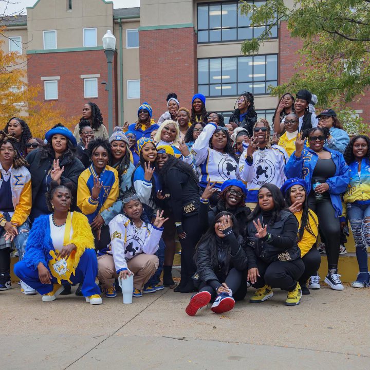 He with the Poodles now my love 🤩💙 #SigmaGammaRho #Prettypoodles 
📸: @HoodieIC27