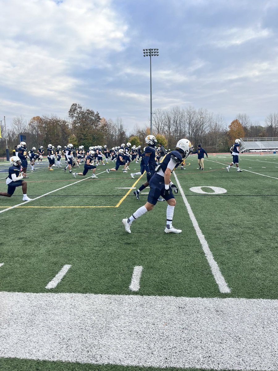 Had a great Game Day visit @SienaHightsFB huge thanks to <a href="/coachhughy/">Jwain Hughes</a> for the invite