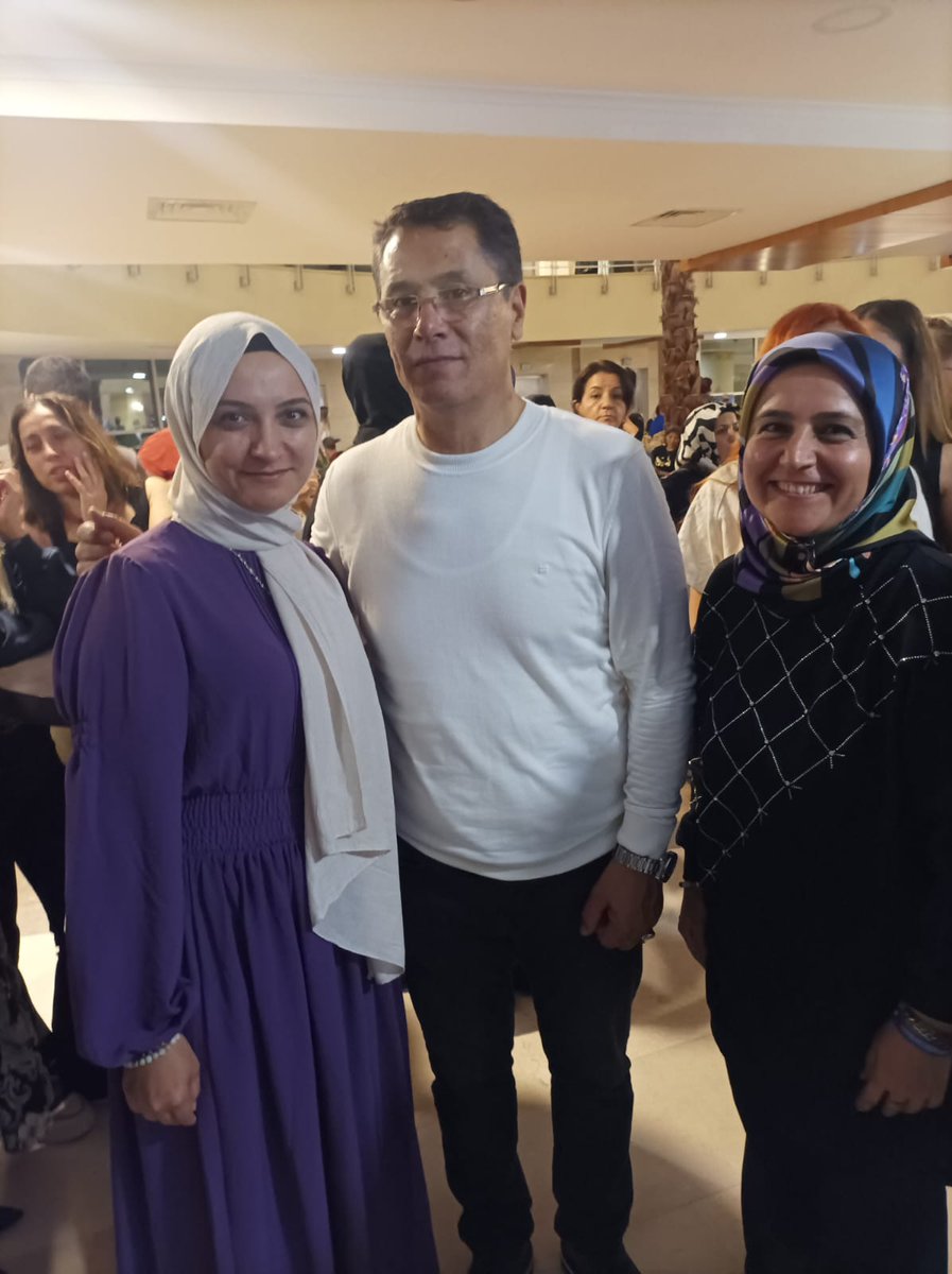 29 . Ersağ büyük semineri coşku li bir şekilde .17 Ci yaş gününü kutladık daha nice yıllara