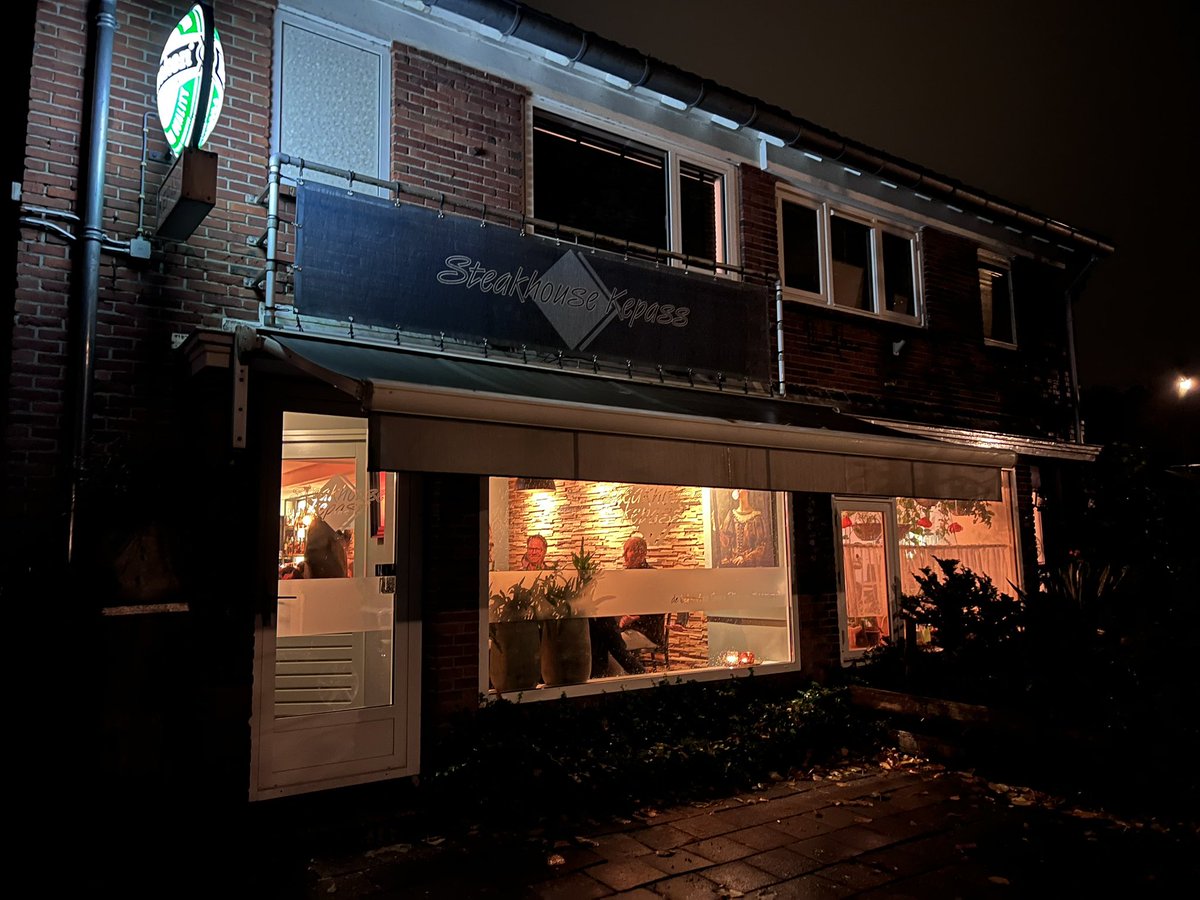 Expertribs tweet media