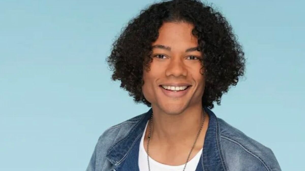 MathildeEtienn3's tweet photo. Ptdr Louis c’est l’identité copié collée de Chad en fait #StarAcademy https://t.co/jvH4yJcBdM