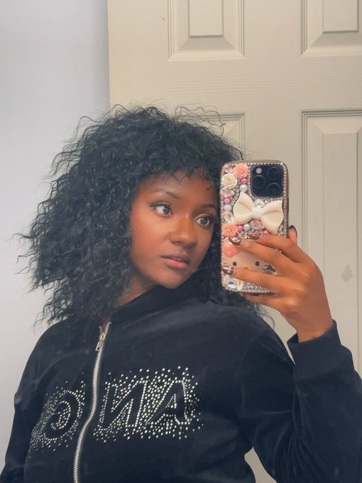 i love big hair https://t.co/5ddlj4QCje