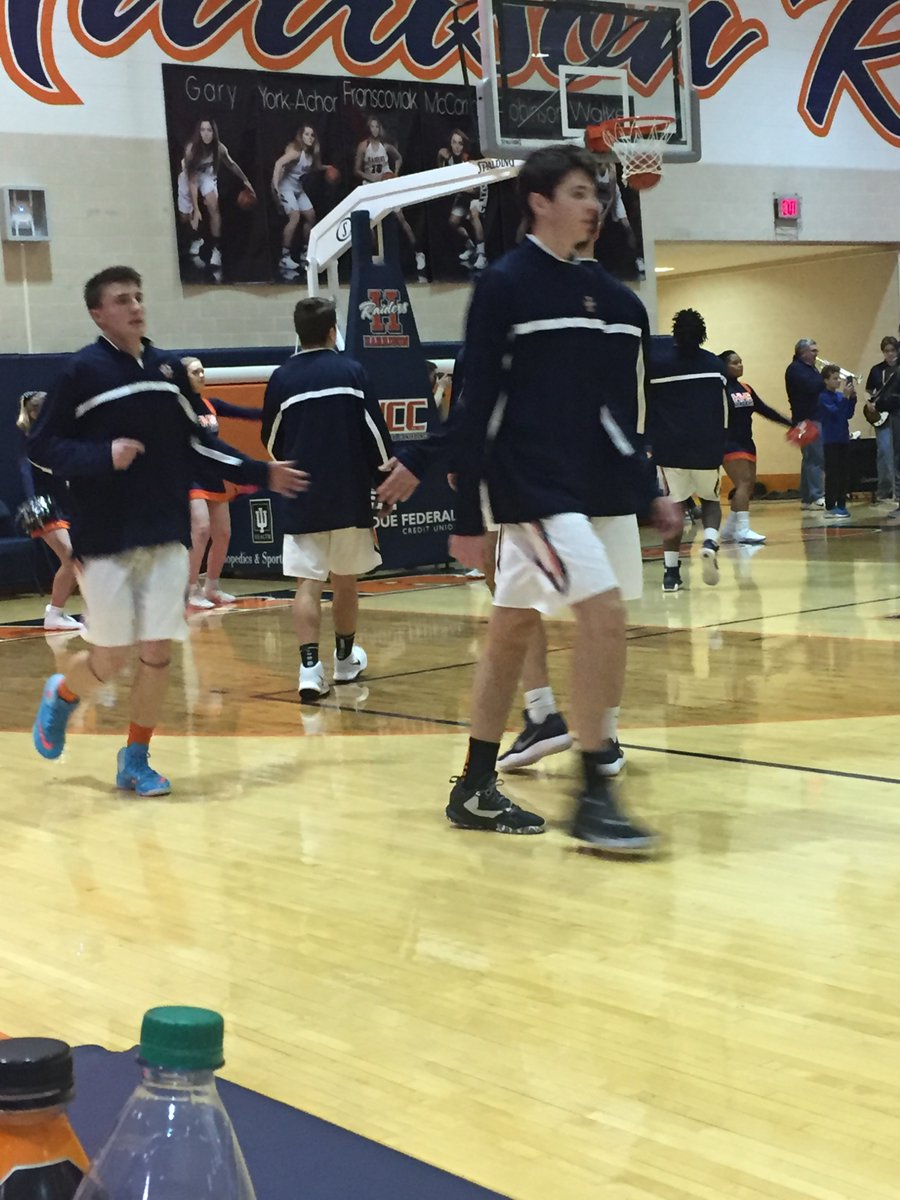 TopRowPics's tweet photo. Well as luck would have it, w/ 11 days left I stumbled upon another #11, Austin Dunwoody. And yes we are bringing back some of those horrible #FlipPhonePhotos. Luckily Woody's play was much better than my pictures, as is his smile! @austin_dunwoody @22Rinehart #Fave4 #Raiders https://t.co/16d5HkI6IB