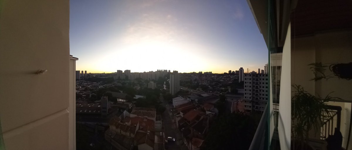 Mais de 24 horas sem energia no Peri Peri. A bateria do celular está acabando.