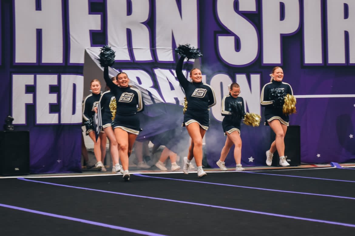 SSVarsityCheer's tweet photo. #WeAreSouthside https://t.co/S3daXiuu0b