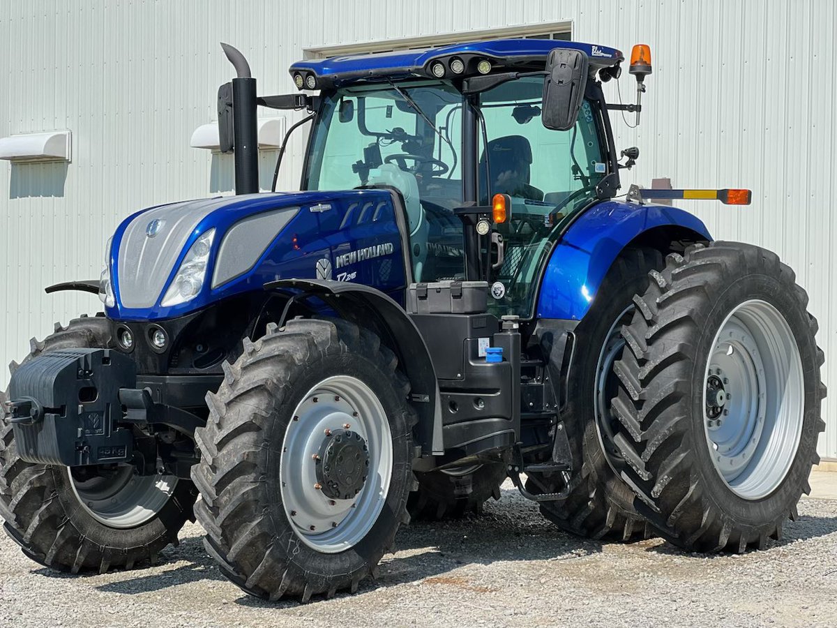 <a href="/nfaus/">Neil Fausset</a> <a href="/apasztor82/">Andy Pasztor 🧼🧽</a> @NewHollandAG Hey - we know that tractor! HU Ag put it to (light) work for a couple of years and tried to keep it up to #AndyClean specs! #ForesterFarms <a href="/HuntingtonU/">Huntington University</a>