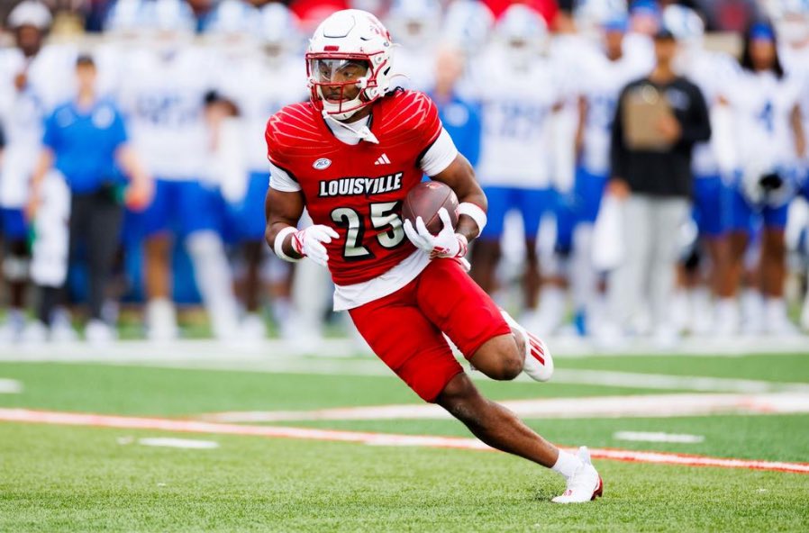 TheShammaiGates's tweet photo. After a great gameday visit and conversation with @CoachCBarclay and @pete_nochta13, I am grateful to receive an offer(PWO) from the University of Louisville @JeffBrohm @BrianBrohm @LMHSCoachWolfe @UofLRecruiting1 @DanielHagerKSR @michaelmccammon https://t.co/t0aH1Gkhbo