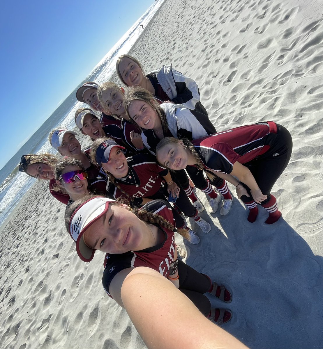 NCEliteEastern's tweet photo. 2-1 on the day! Pushed 14 across the plate with some great hits &amp; a 💣 by @aliyahgibson05. @EliMckenzie2026 @kyleigh_comer24 &amp; @aliyahgibson05 only allowed 4 ER with 18 K’s. Too many errors in game 2, but overall a good day. Even made it to the beach! https://t.co/6V2e1prq6e