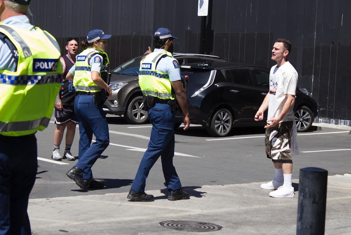 Samm467's tweet photo. Police breaking up a fight that occurred on Hereford Street during the march after two men began yelling at protestors. However no arrests were made. #gaza #march #protest #police #christchurch #nz https://t.co/uH9rTqxi2W