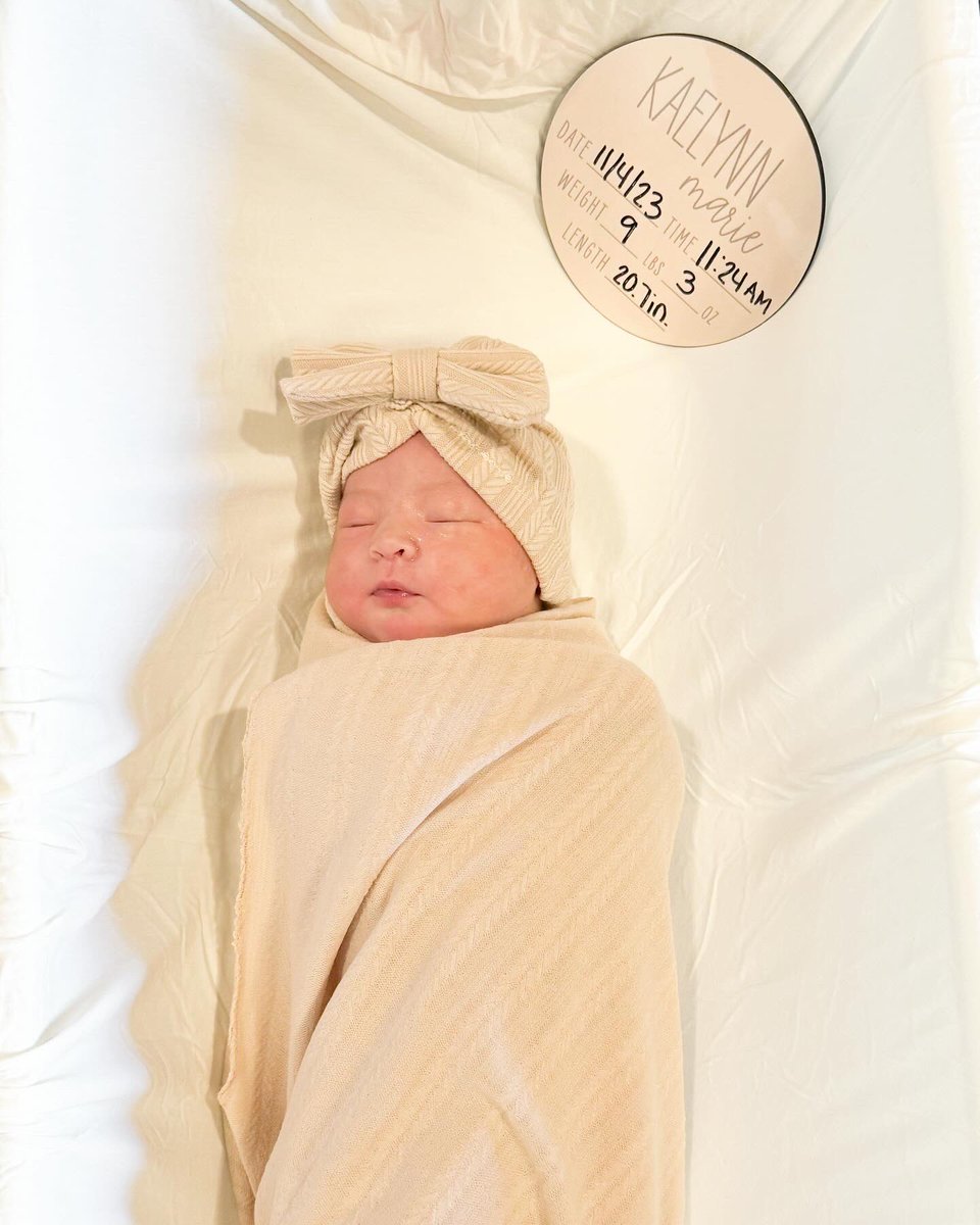 serranoeducator's tweet image. My little family of 4 is complete 🤍