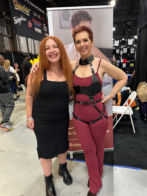 Day 1 @EXXXOTICA NJ in the books! Love love seeing @thereallisaann @DJBritStar and of course @misslainie<a class="tags" target="_blank" title="On Twitter" href="/?out=eyJ0eXAiOiJKV1QiLCJhbGciOiJIUzUxMiJ9.eyJpYXQiOjE3MjI3NTk4MTcsImlzcyI6InR3cG9ybnN0YXJzLmNvbSIsIm5iZiI6MTcyMjc1OTgxNywiZXhwIjoxNzU0Mjk1ODE3LCJyZWRpcmVjdF91cmwiOiJodHRwczovL3R3aXR0ZXIuY29tL0VYWFhPVElDQSJ9.n6iiVj2kbWf3z_1WpAVZ8JX4IzIvmqFjHv77vKzmj_j8QtXQXelZ_BbyrQe8cKGd9hMR7Y4w2R_D2e6gz1IWOQ">@EXXXOTICA</a>