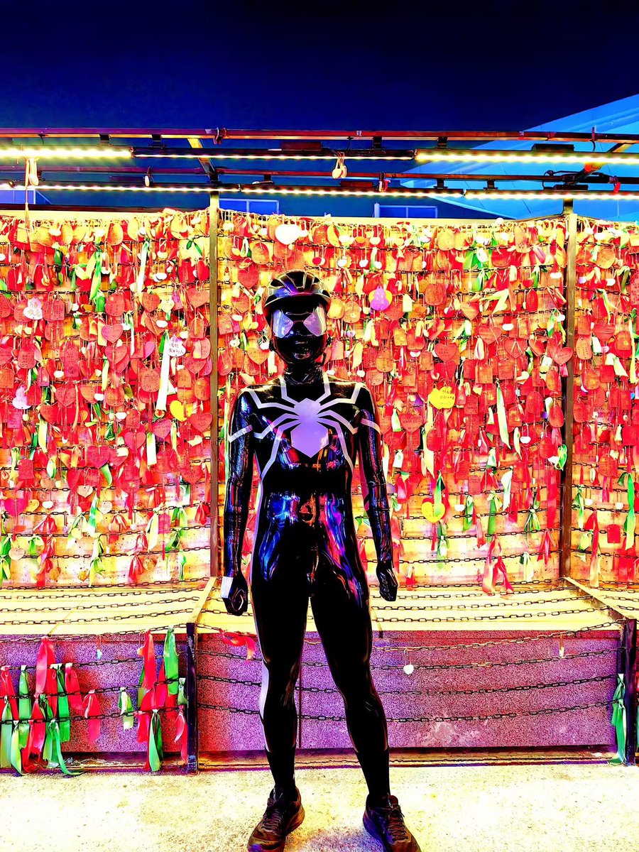 今年万圣节🎃也出去社牛了一把