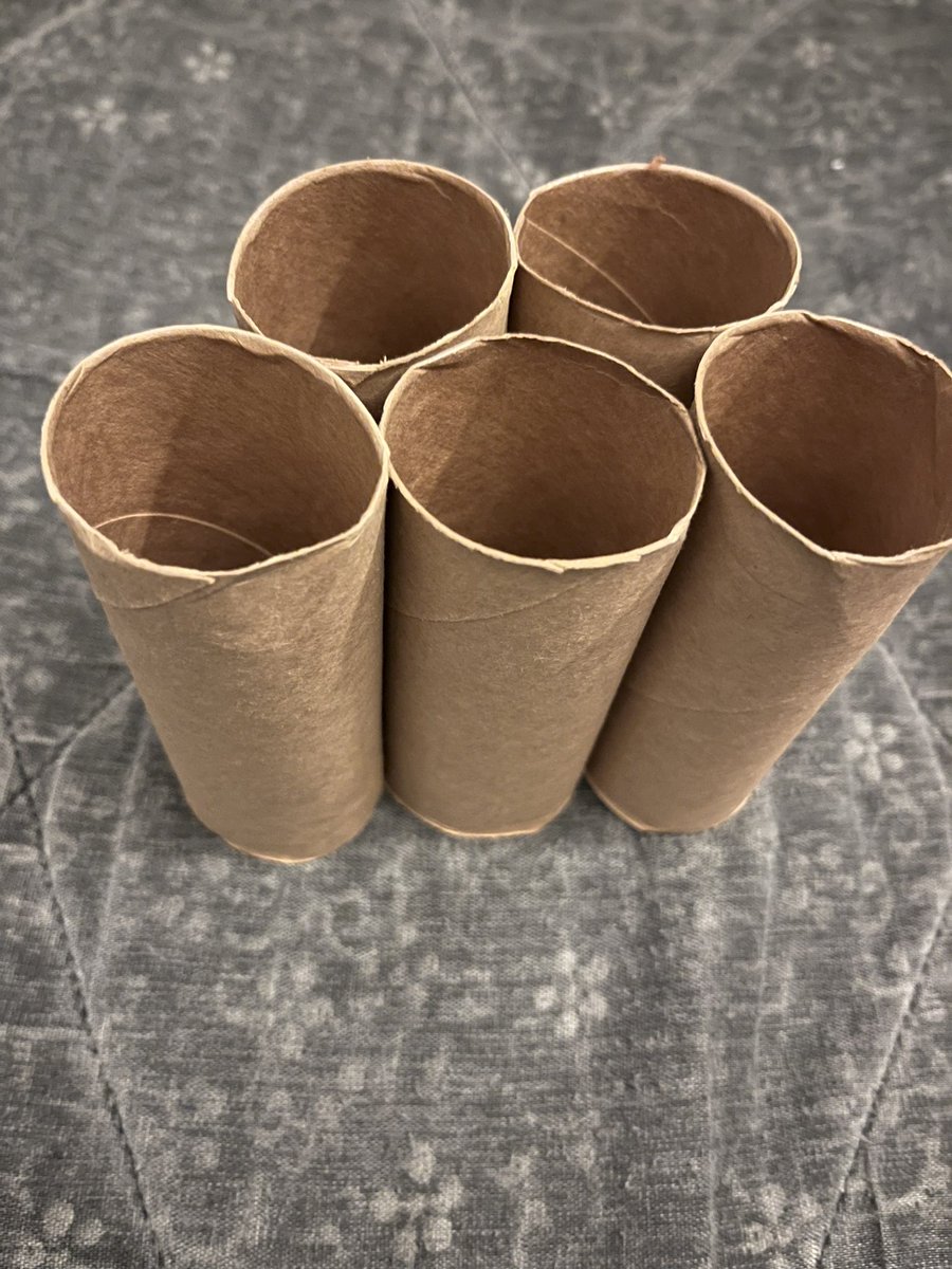_djspot's tweet photo. #Tubes for #Arts and #Crafts #LosAngeles good for #Christmas #Decorations I have a lot 100 plus #Fun #Family #Rolls #Cartboard #Box #Gifts 5 for 25c…or 25 rolls for $1 https://t.co/11pSXCZjDm