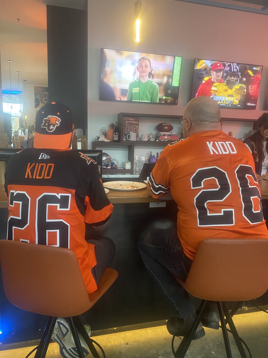 Watching from the Kidds Zone  ⁦<a href="/BCLions/">BC LIONS</a>⁩ ⁦<a href="/DowntownKelowna/">Downtown Kelowna</a>⁩ #kelowna #prettynotbad . ⁦<a href="/CFL/">CFL</a>⁩ ⁦<a href="/1CFLAtt/">🍁CFL Attendances📊</a>⁩