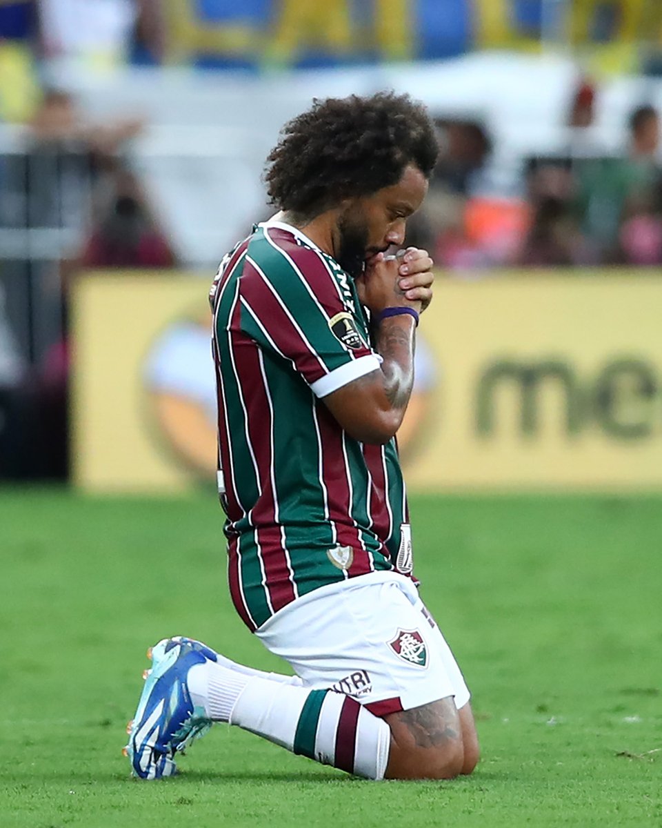 realmadridpt's tweet image. 🏆 Ganha y ganha!
👏 Parabéns a nossa lenda @MarceloM12 pelo título da @Libertadores com o @FluminenseFC!
 #Libertadores