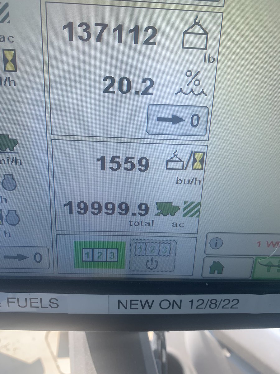 CasefarmsCase's tweet photo. Any body else just turn over 20,000qcres on a JDS670?
One owner….Me https://t.co/rM5tVWHnYP