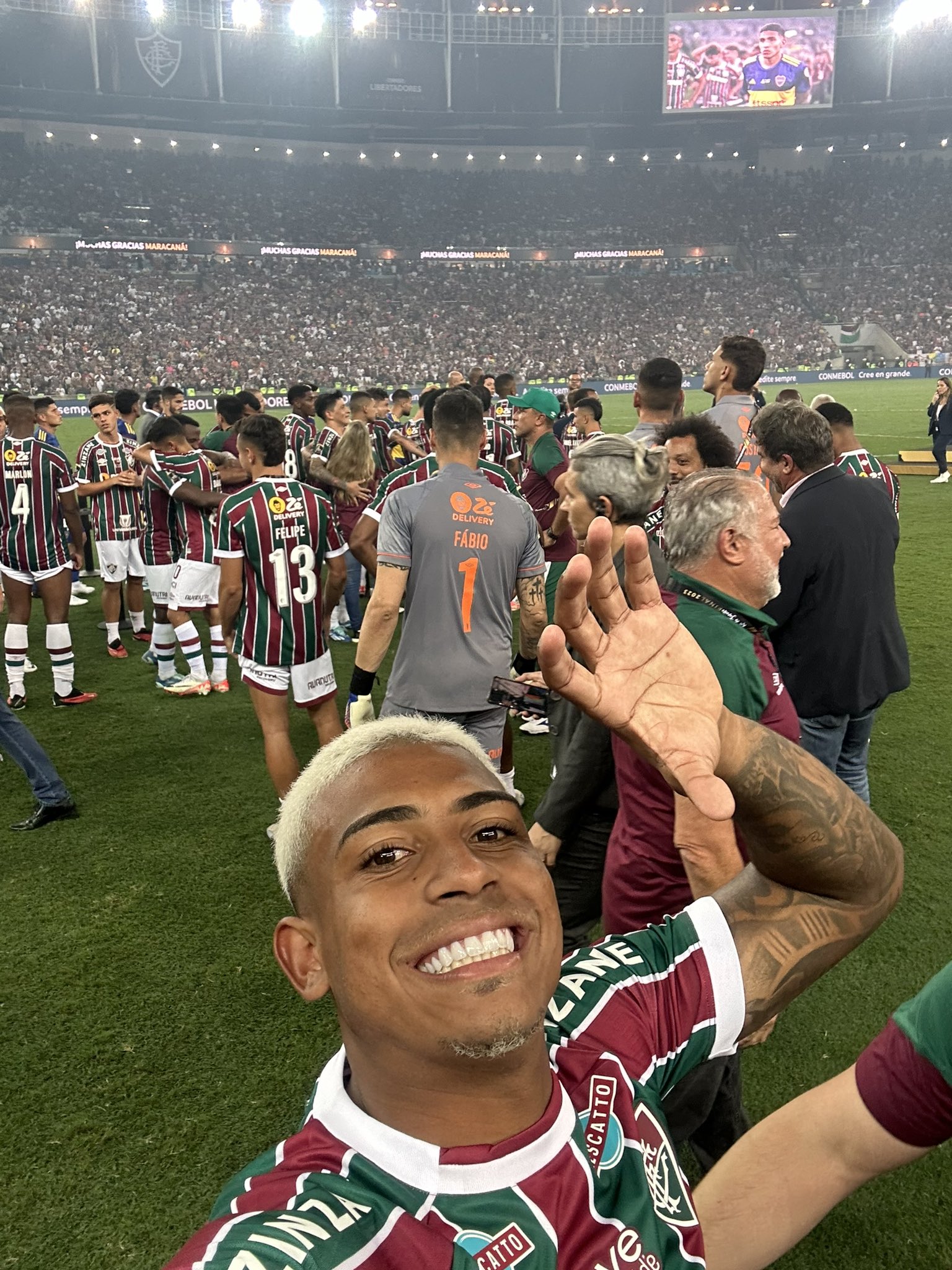 Simplesmente o adm do Fluminense Football Club viciado nas lives de GMOD. :  r/IFFans